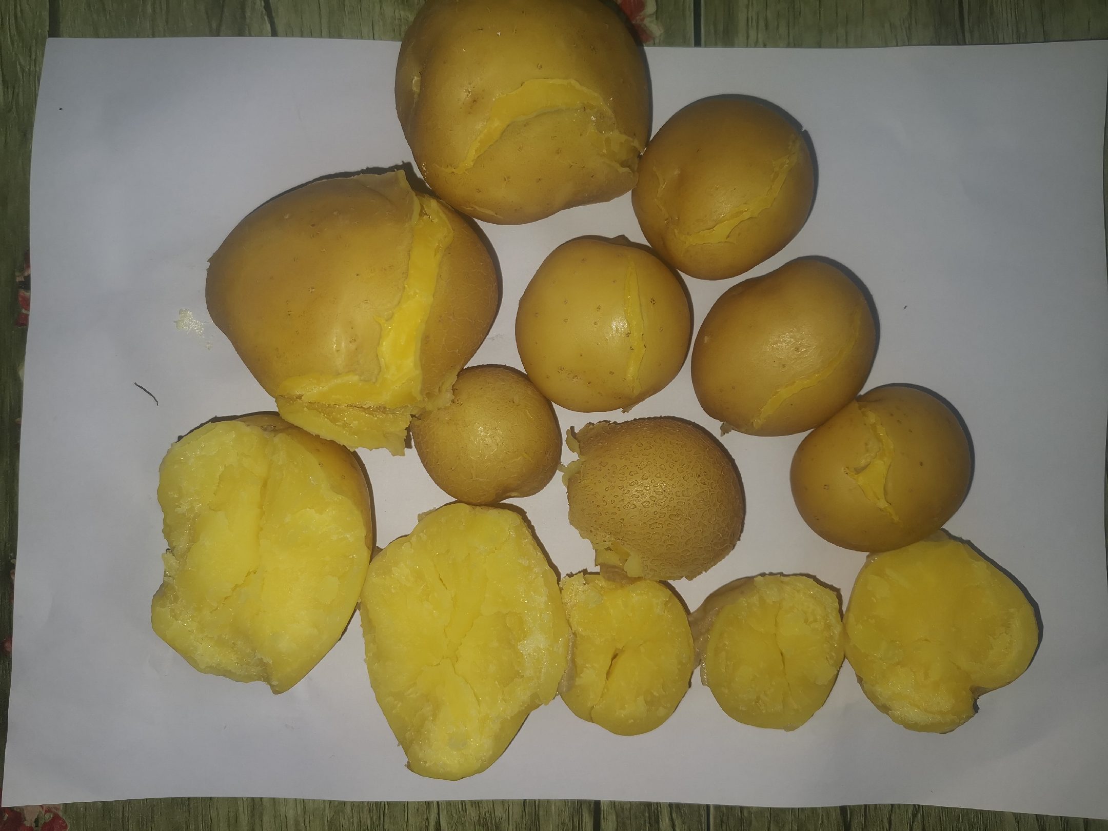 白水煮土豆的热量分析图,展示每100克煮熟土豆的热量组成 白水煮土豆的热量分析