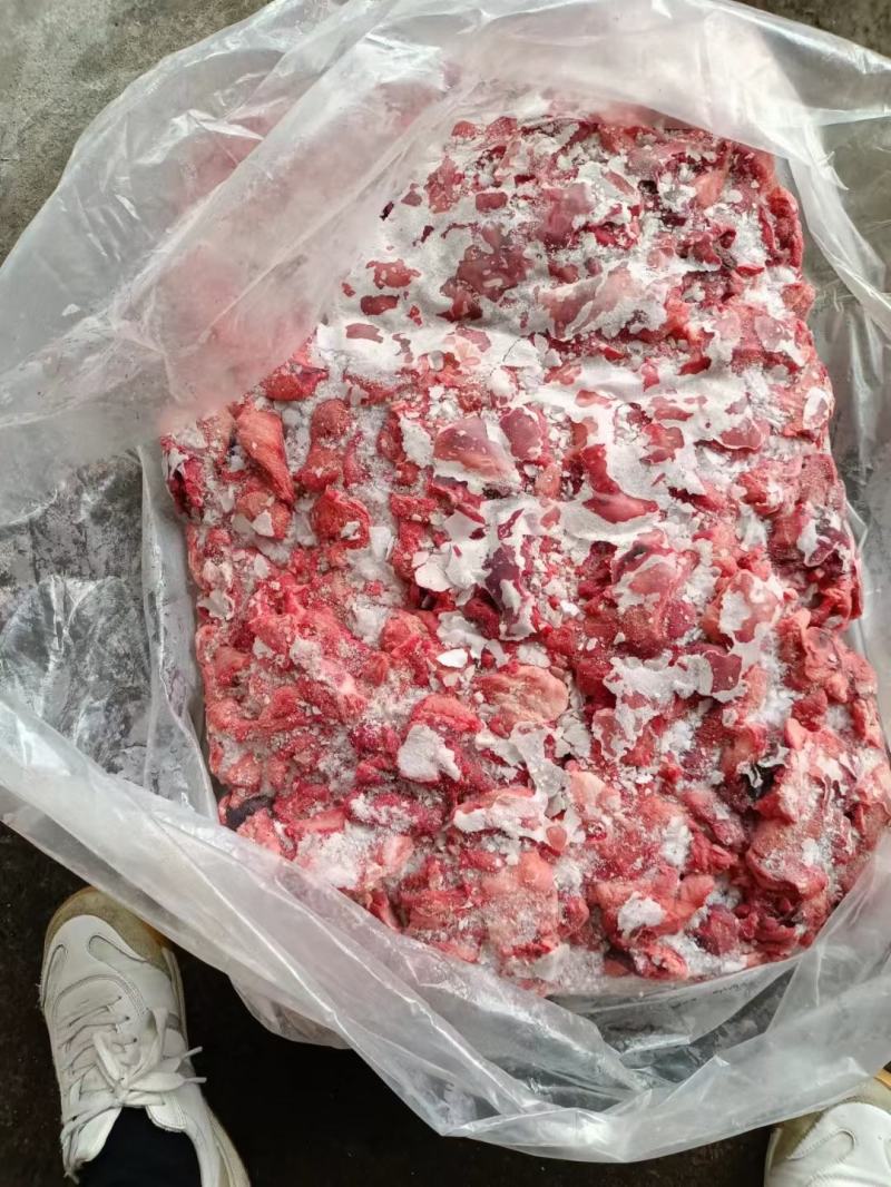 肥猪母猪碎肉，精碎，正二八，三七，四六，正倒都有