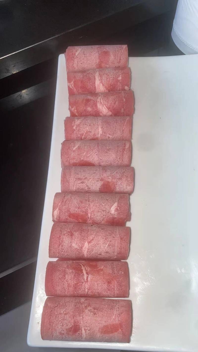 雪花鸭肉板质量保证，不散不碎，肉感好，颜色好，大量供应