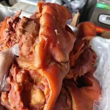 卤猪头肉全熟卤猪头肉，带核桃肉，带拱嘴，解冻加热即可食用