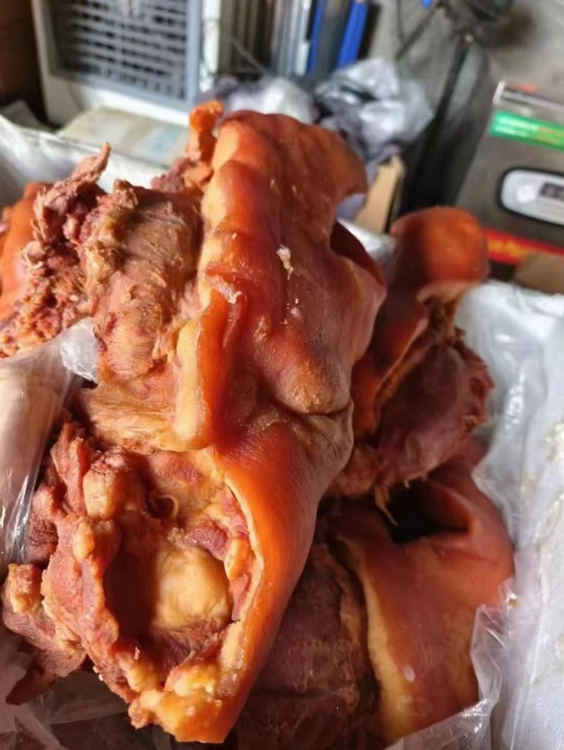 卤猪头肉全熟卤猪头肉，带核桃肉，带拱嘴，解冻加热即可食用