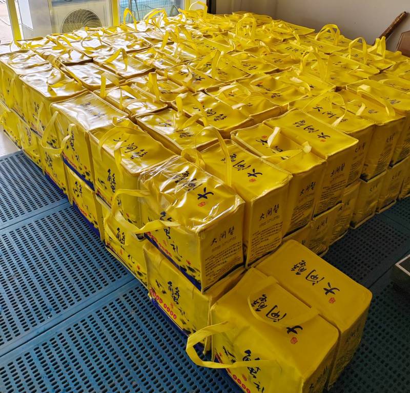精品大闸蟹一手货源产地直发大量供应，有礼盒装