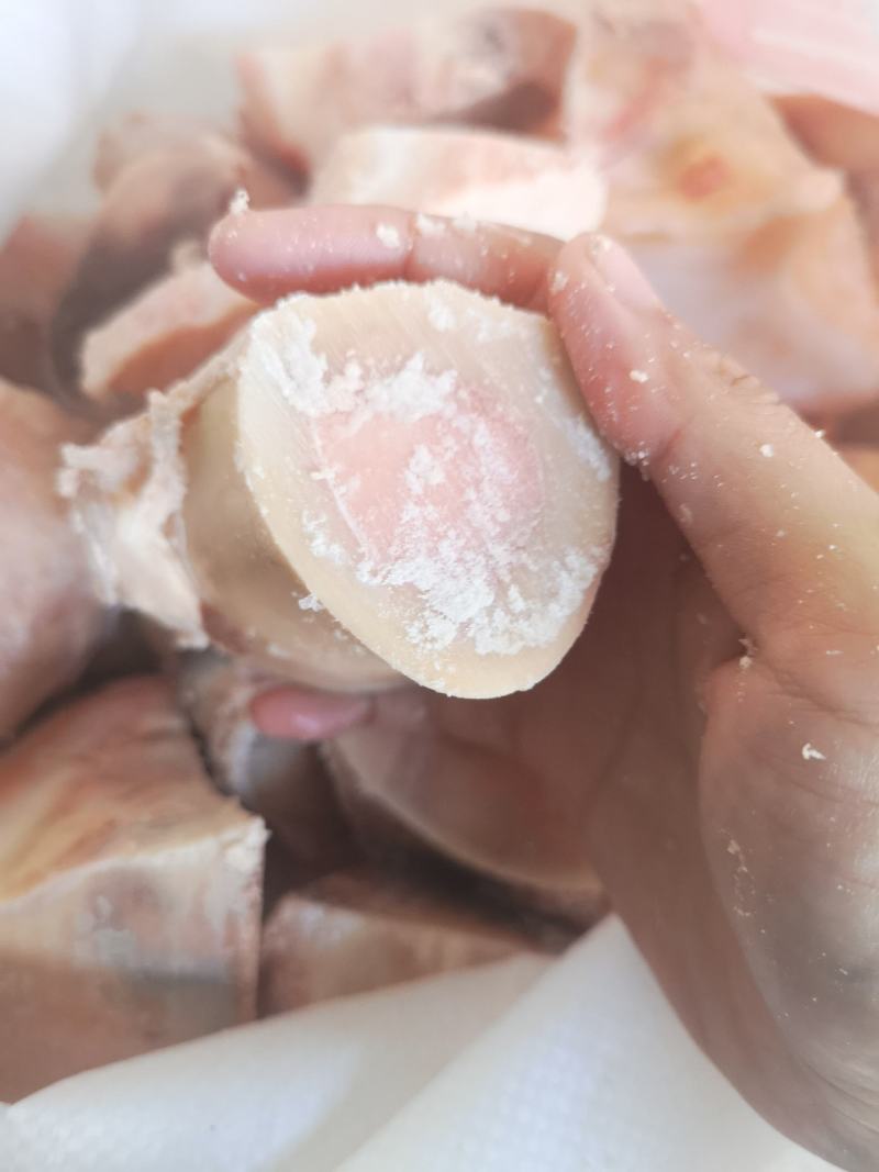 纯圆牛棒骨，骨髓满满，熬汤，锯块烧烤佳品！