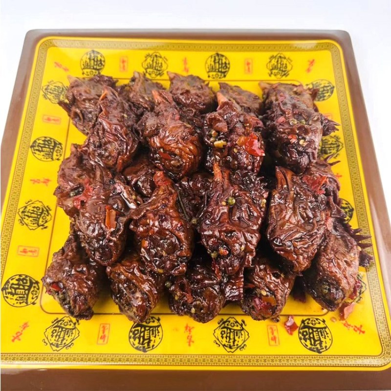 麻辣鸡头批发，一袋起发三袋包邮全国发货送货上门