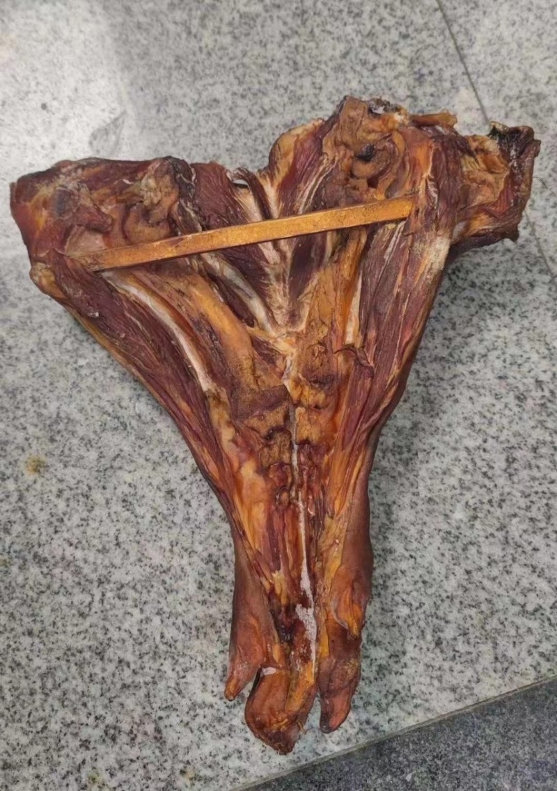 烟熏对开腊猪脚一手工厂餐饮净菜食品供应地摊新模式