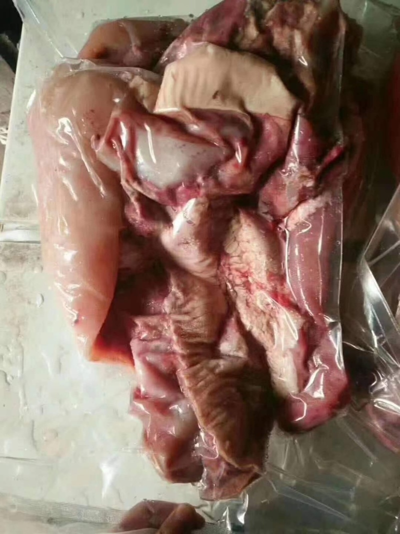 熟牛头肉，清水煮熟，无碱，精修度高，去油去淋巴，全熟