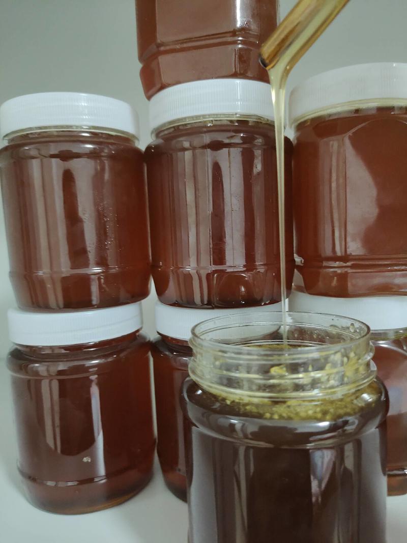 精品蜂蜜黄金土蜂蜜货源充足量大量大从优质量保证欢迎咨询