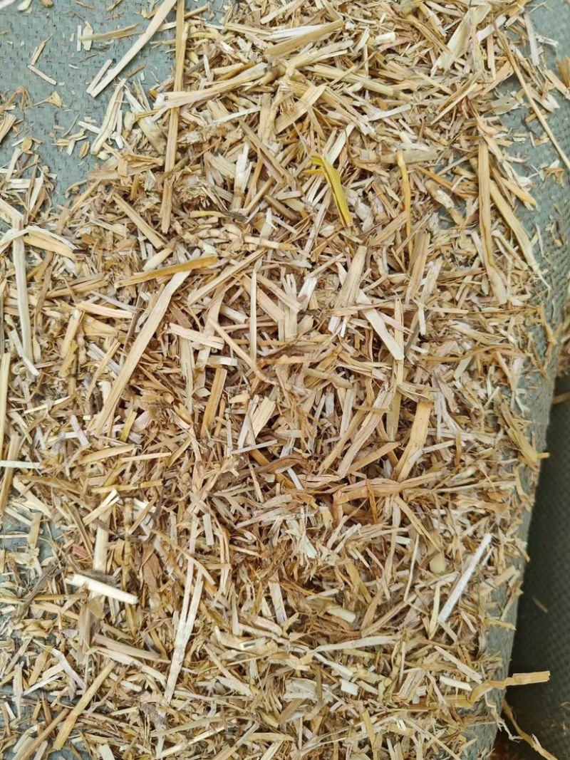 优质精品小麦秸秆粉碎出尘二次加压保质保量
