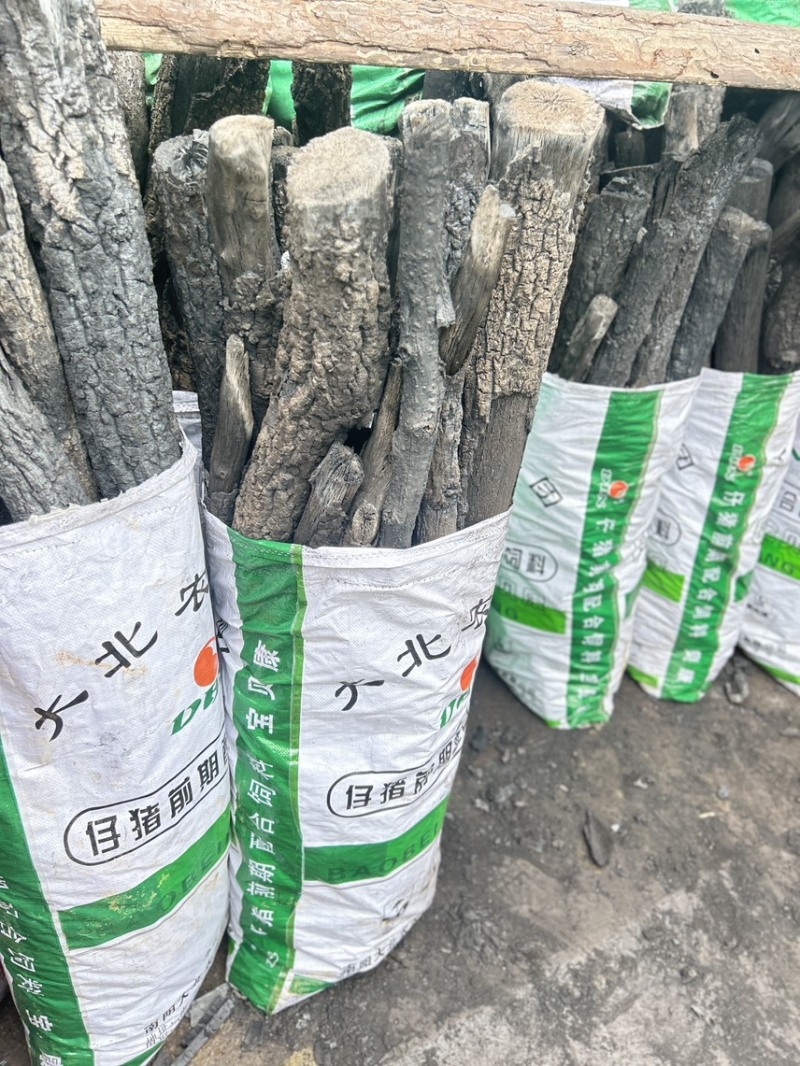 纯栗木炭，烤火取暖必备，无杂木，无烟头，易燃耐烧