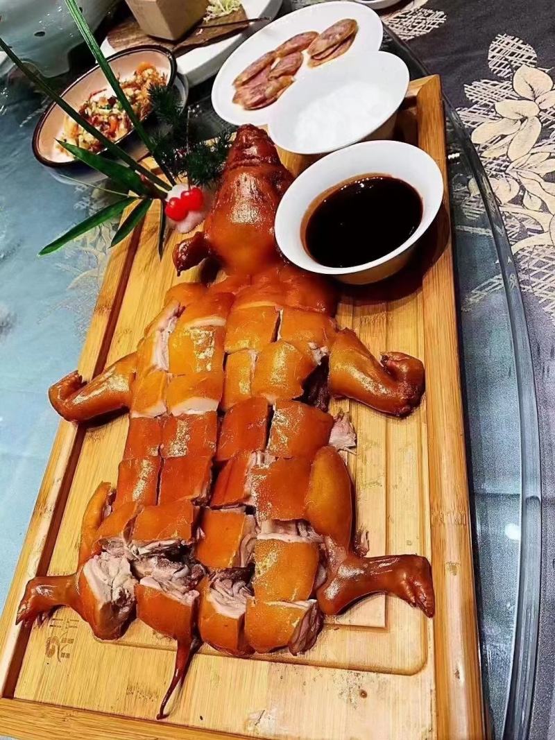 山东临沂烤乳猪品质保证全国发货