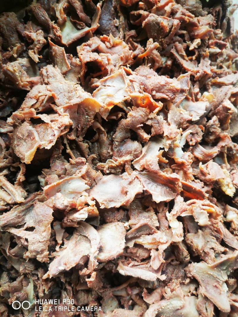 熟羊拆骨肉，火烧夹肉，无骨无油，羊杂汤，胡辣汤皆可，原味