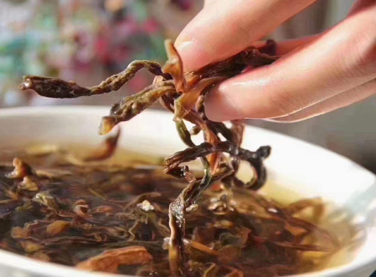 角豆血橙饮制作过程示意图