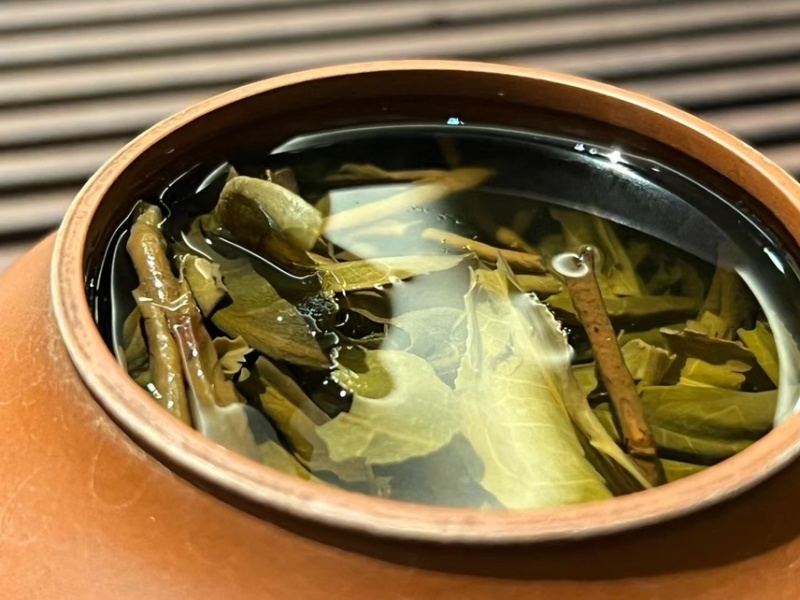 [推荐]云南普洱茶古树茶布朗山古树生饼黑茶