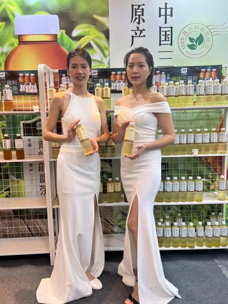 三得利乌龙茶无菌冷灌装