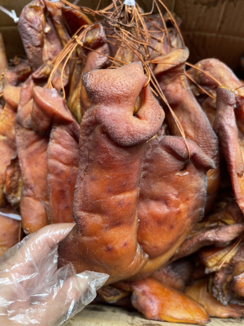 烟熏腊猪嘴尖（一手工厂展会地摊新模式净菜食品供应）