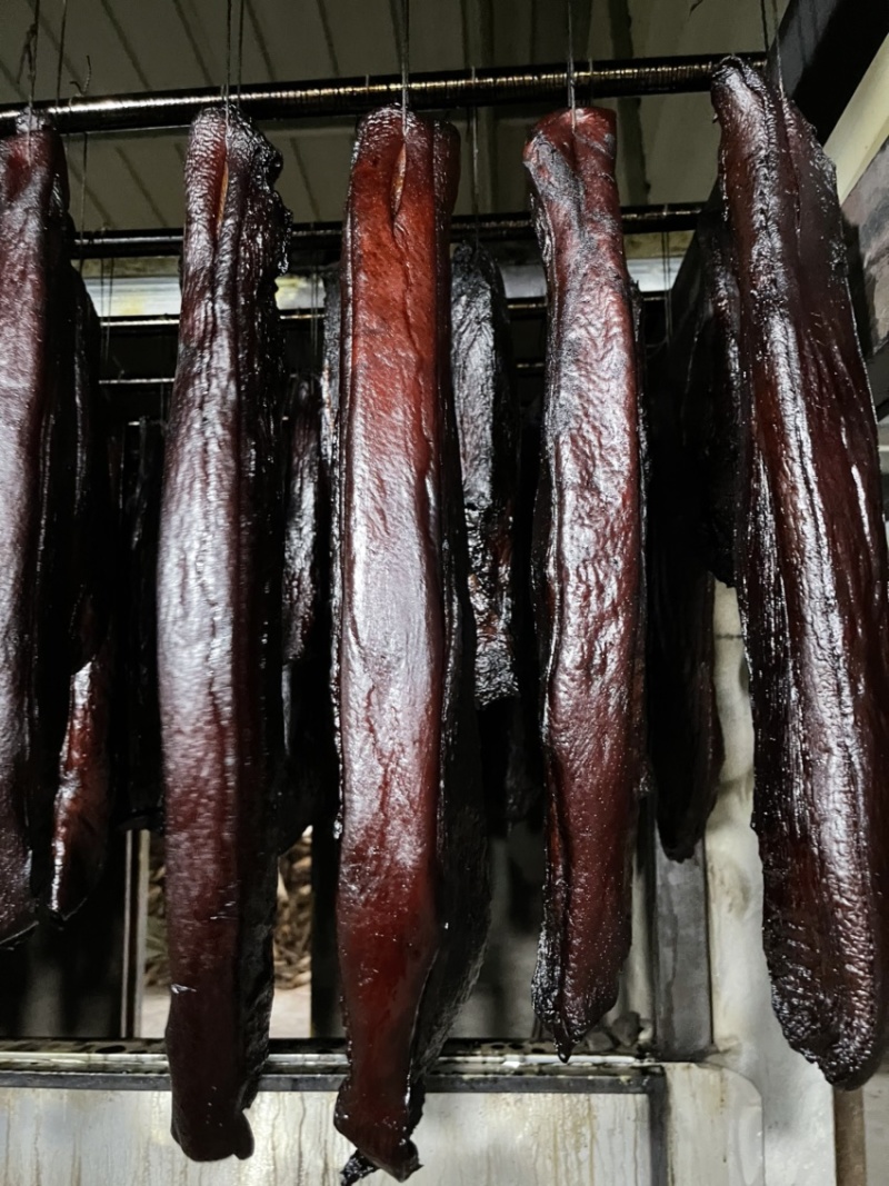 黑色烟熏二刀腊肉（腊肉香肠源头工厂一手货源量大从优）