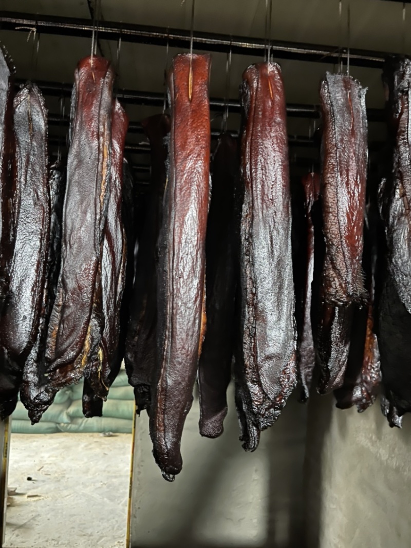 黑色烟熏二刀腊肉（腊肉香肠源头工厂一手货源量大从优）
