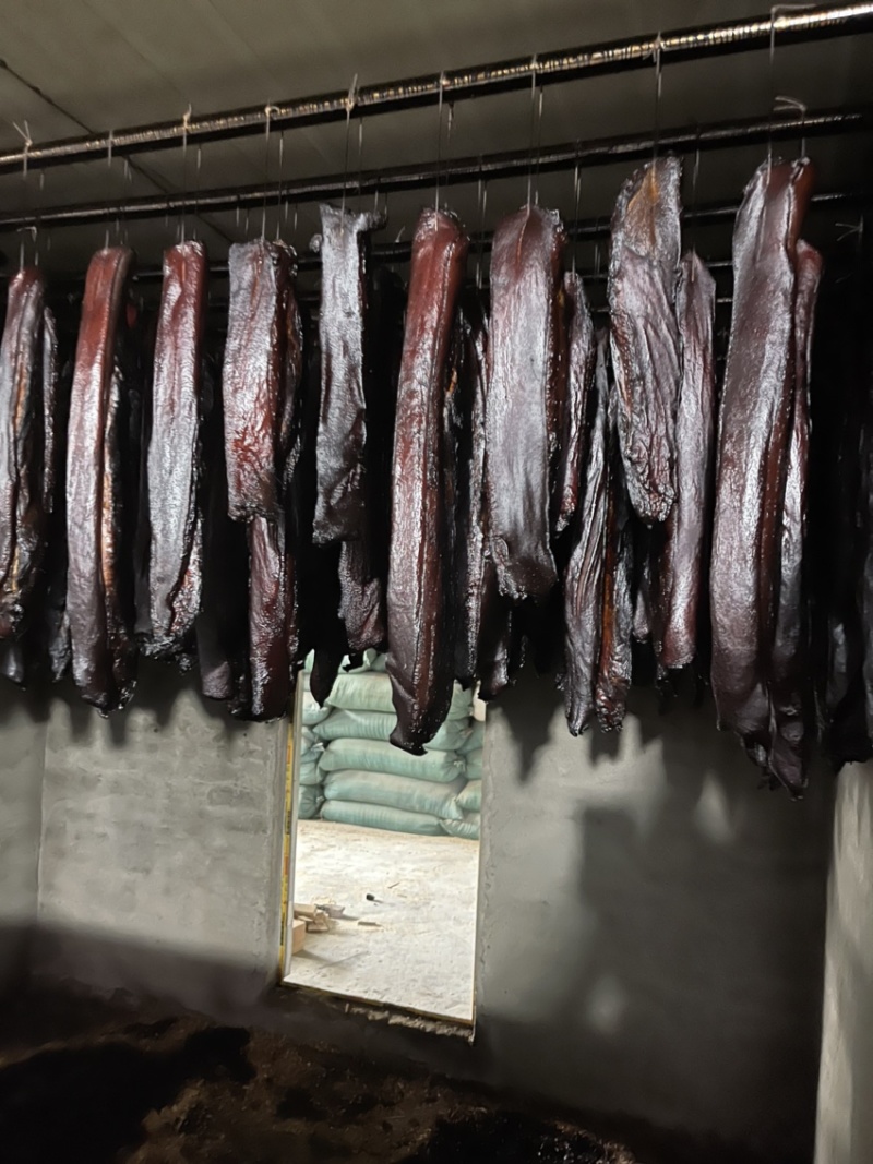 黑色烟熏二刀腊肉（腊肉香肠源头工厂一手货源量大从优）