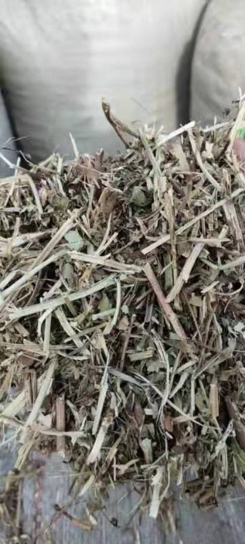 花生秧，常年出售优质，牛草，羊草，无土，无地膜