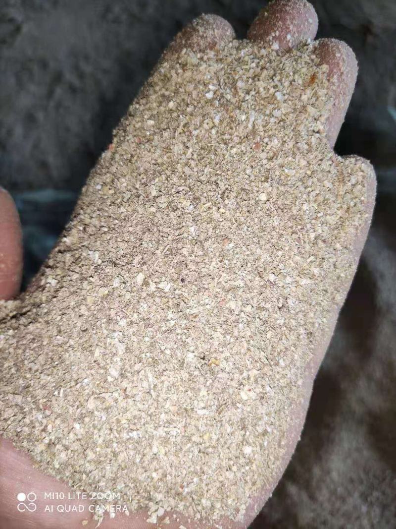 花生壳粉，三次除尘，灰粉低，可定制，欢迎到厂洽谈合作。