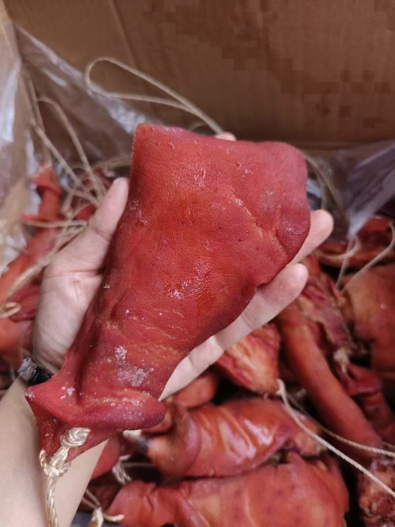 【腊肉】烟熏腊猪拱嘴，一件50斤，现货供应