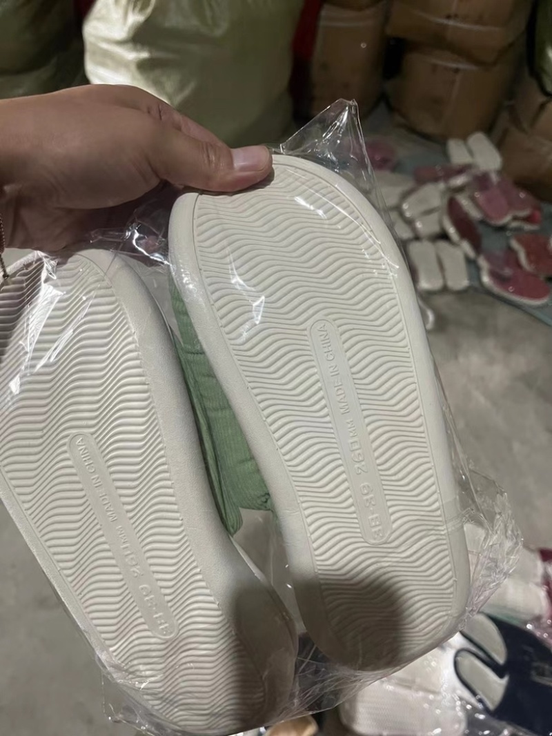 秋冬季毛拖鞋双色底白底普通底加绒加厚拖鞋