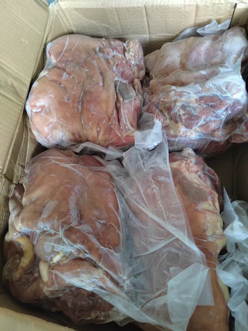 熟羊肉，外蒙诚优盛大草原带皮熟羊肉，熟度高，质量高不肥。