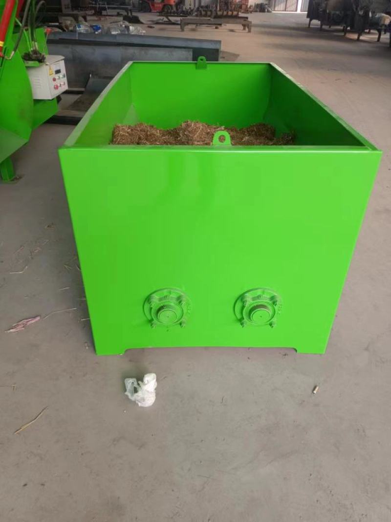 TMR全日粮牛羊饲料粉碎柔丝搅拌机