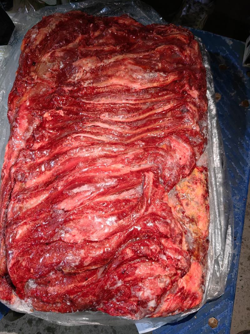 有量你就来，欢迎来电详谈，马肉货源充足价格美丽，各种都有