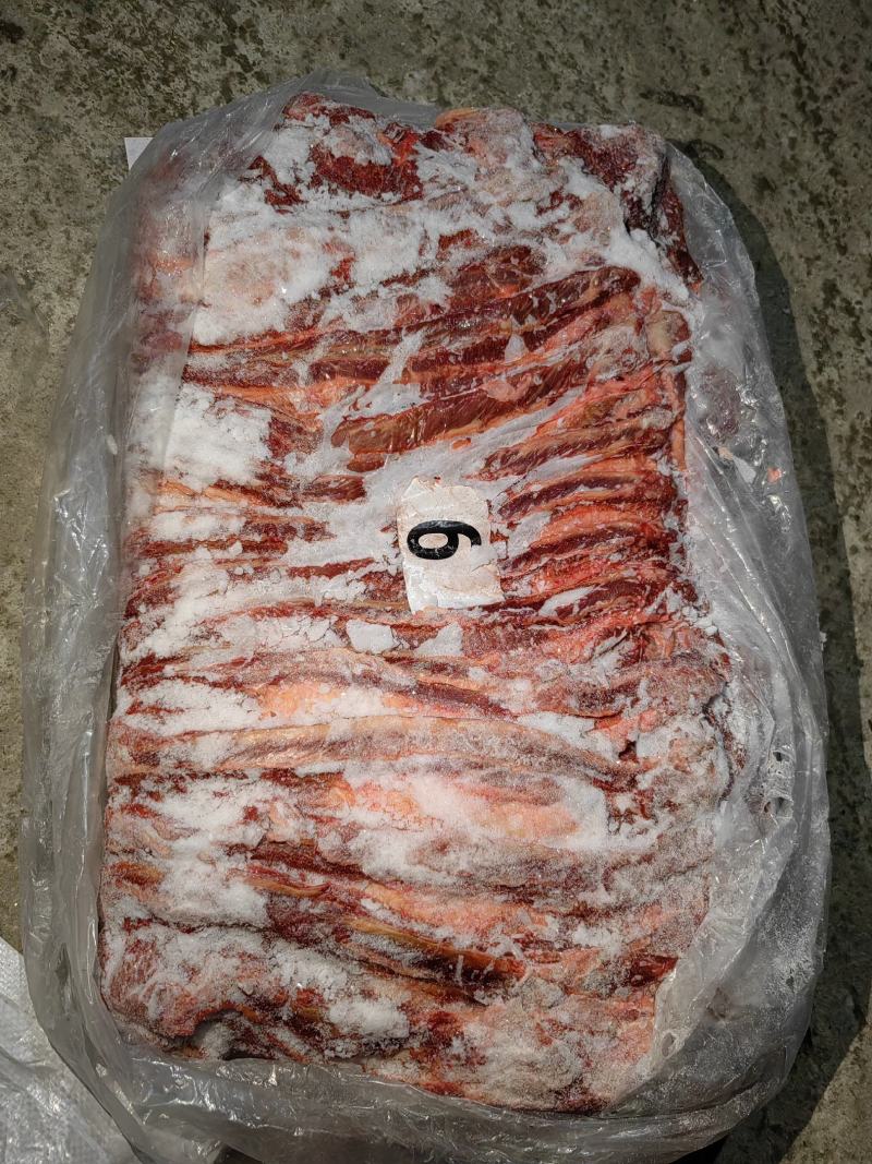 有量你就来，欢迎来电详谈，马肉货源充足价格美丽，各种都有