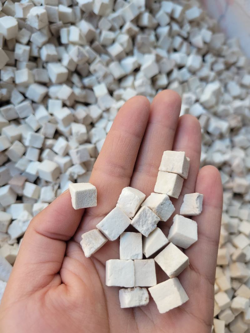 茯苓白茯苓茯苓丁无碎产地货源大货供应七彩百草中药
