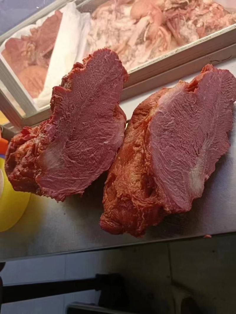 卤味五香块肉红大块全熟卤味展会地摊卤菜