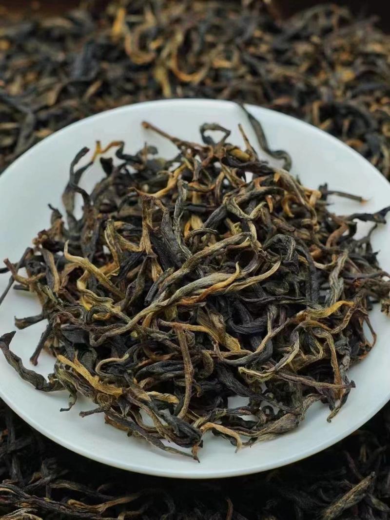 勐海古树普洱茶，产地直发，产品质量有保证，欢迎选购