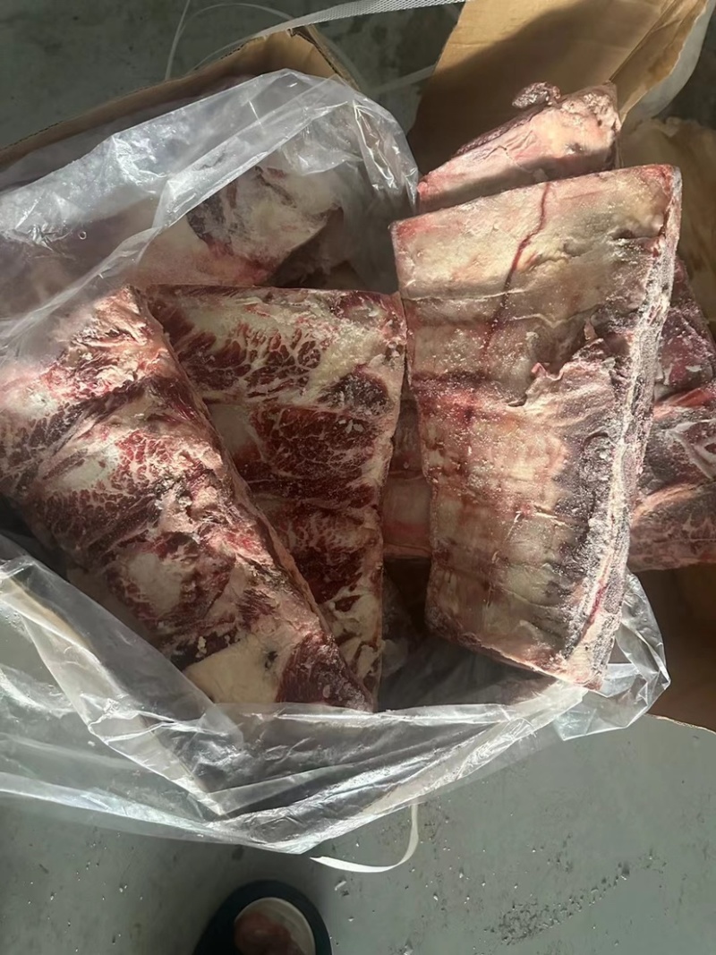 牛肋排段，牛排，牛排骨，多肉，物美价廉。