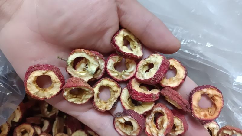 山楂干，产地山东，自然晒片，手工切片，无虫口，颜色好，