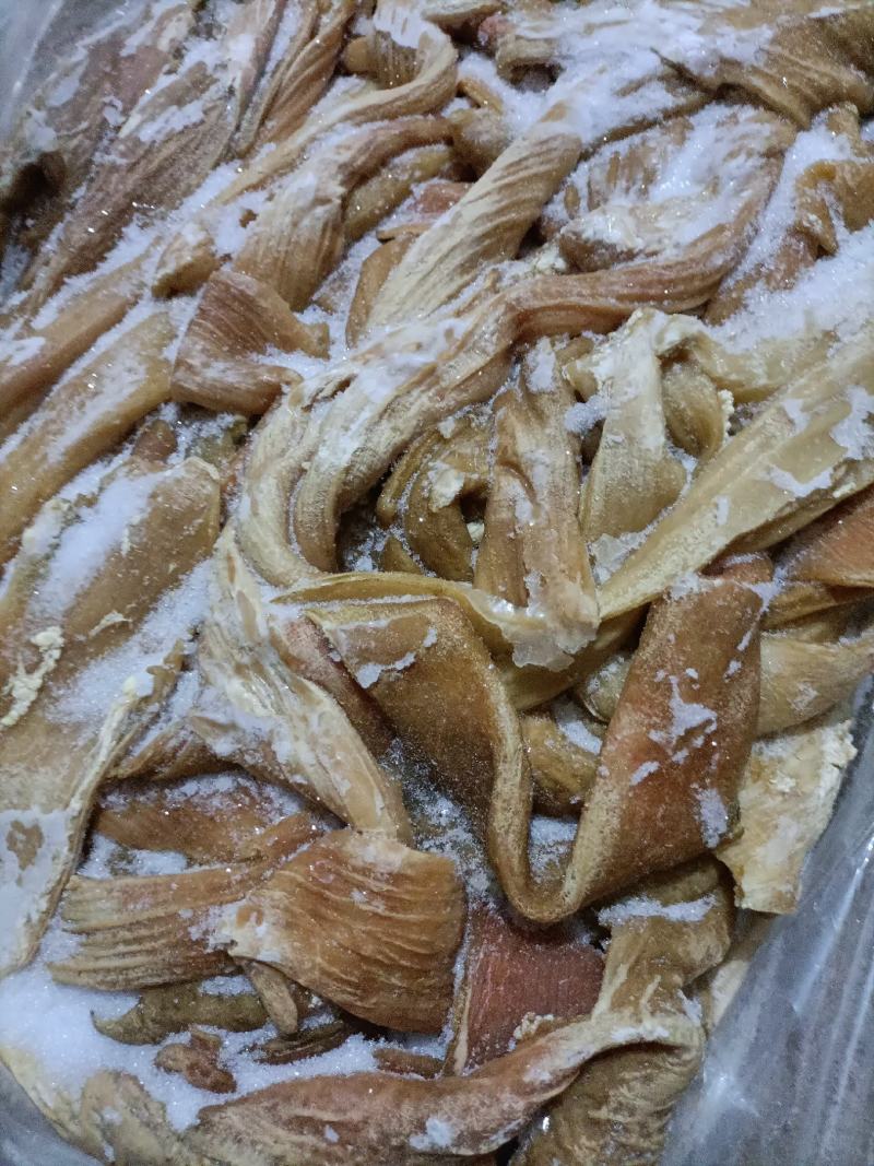 内蒙古草地牛小肠，抛开去油干净，六七成熟，有问题包来回。