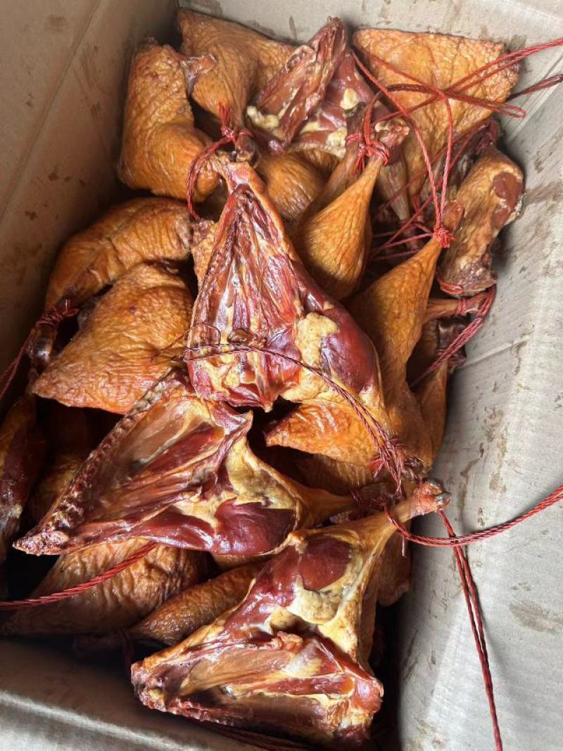 烟熏鸭边腿鸭腿风干鸭腿鸭边腿烟熏腊味现货供应价格美丽