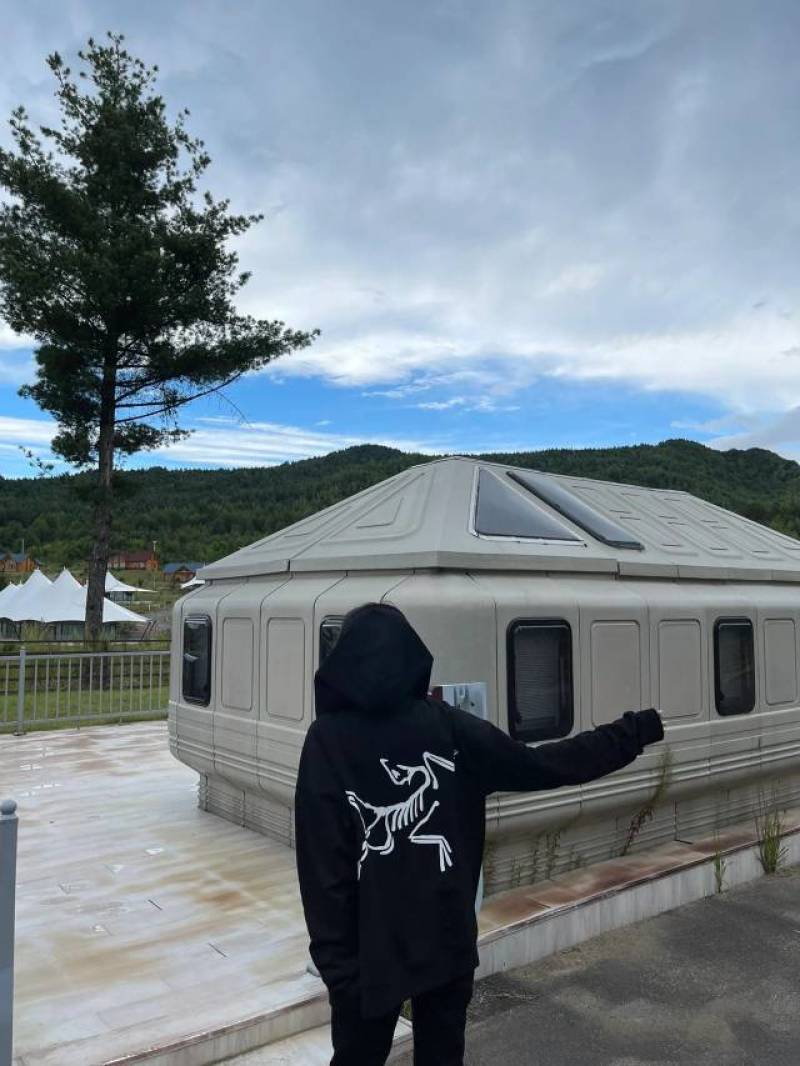 大量衣服价格低，保证质量，欢迎全国各地老板选购