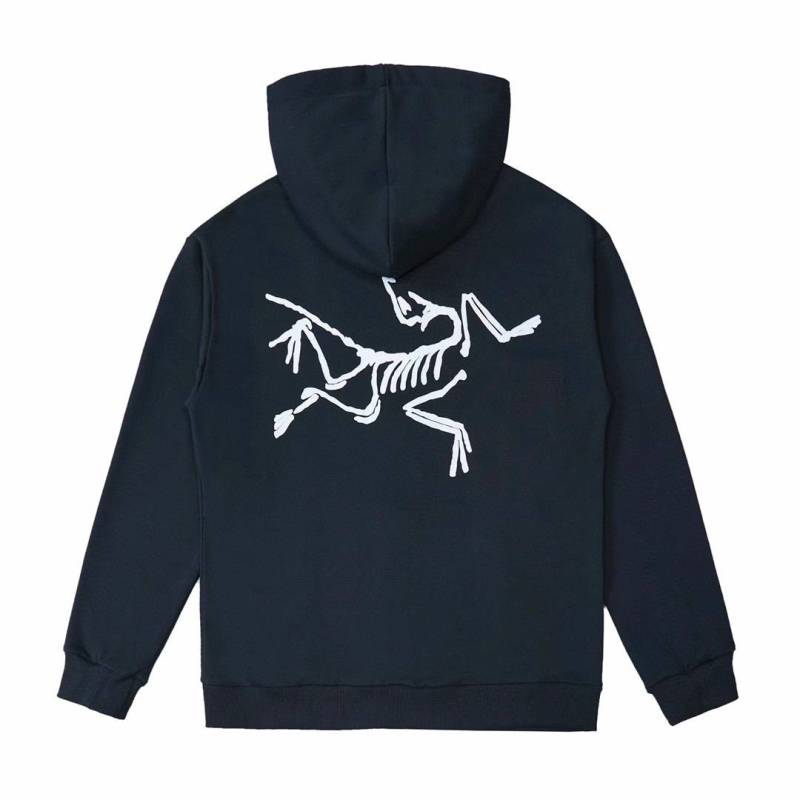 大量衣服价格低，保证质量，欢迎全国各地老板选购