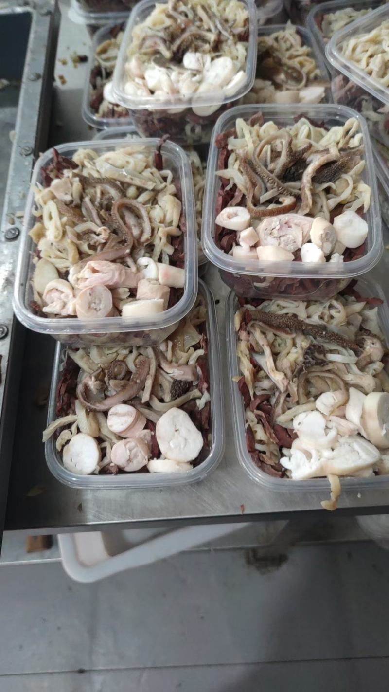 锡林郭勒草地熟羊杂，有心肺。肥肠，肚丝，价格不同比例不一