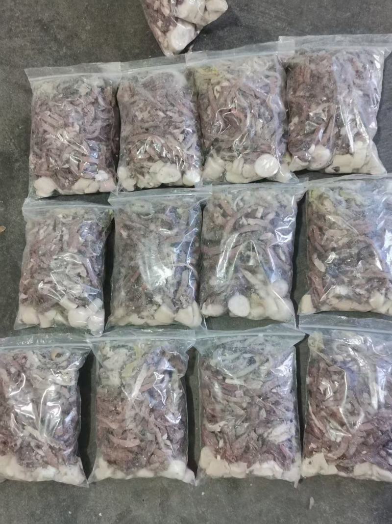 锡林郭勒草地熟羊杂，有心肺。肥肠，肚丝，价格不同比例不一