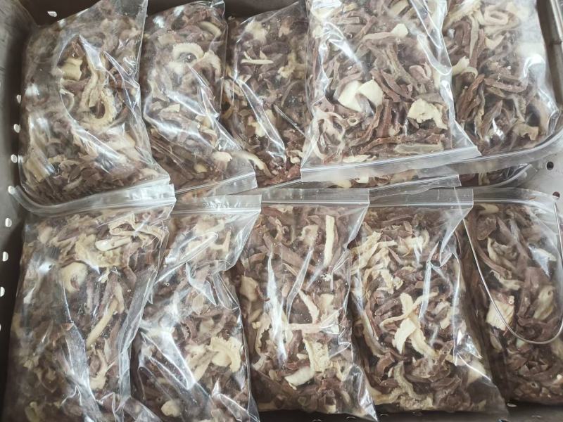 锡林郭勒草地熟羊杂，有心肺。肥肠，肚丝，价格不同比例不一