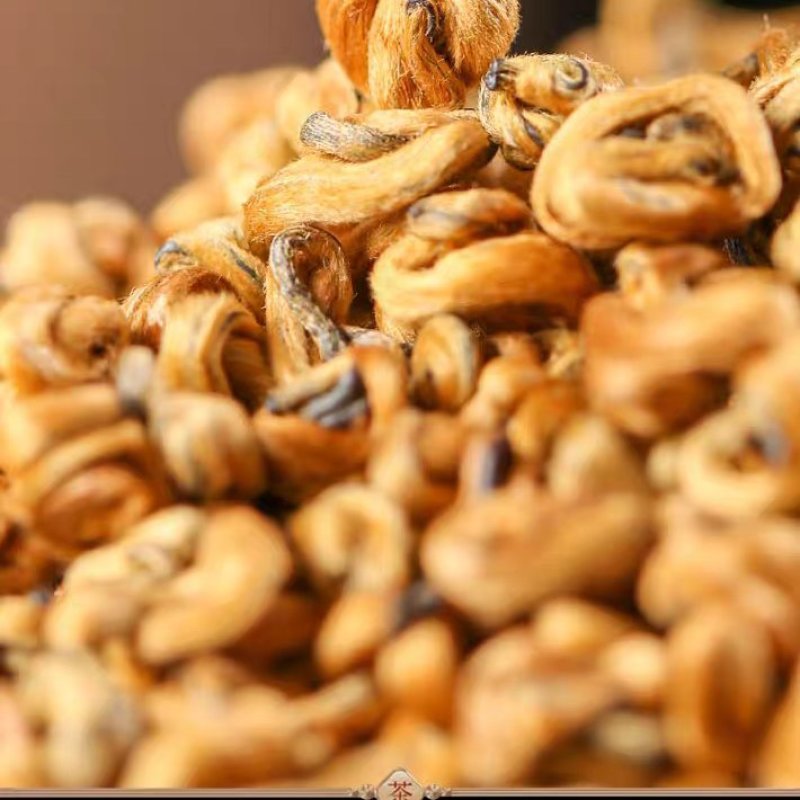 云南金丝红茶凤庆滇红茶古树红茶特级单芽蜜香型散装礼盒装