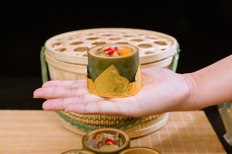 竹鲍平安酒店食材粉丝海鲜荟海鲜竹筒拼盘海鲜桶粉丝鲍鱼虾仁