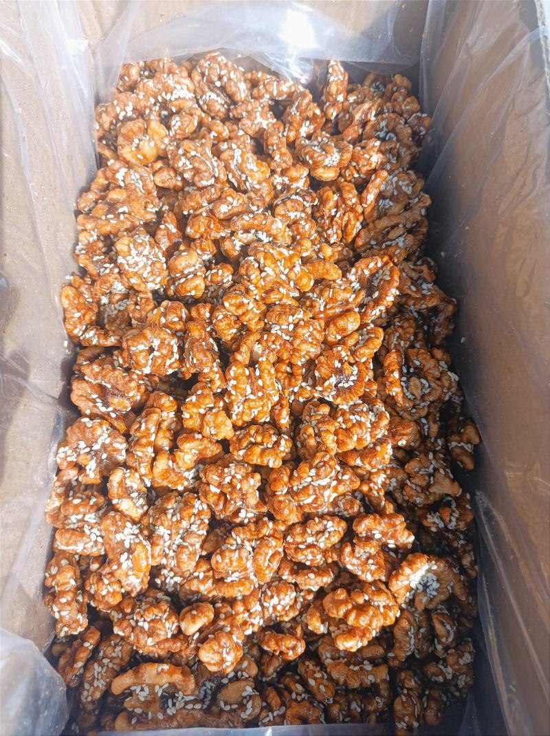 新疆琥珀核桃仁，个大饱满新货厂家供应抖音