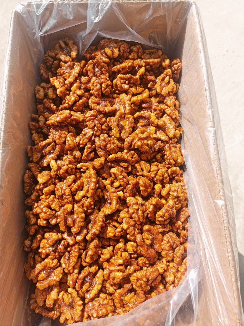 新疆琥珀核桃仁，个大饱满新货厂家供应抖音