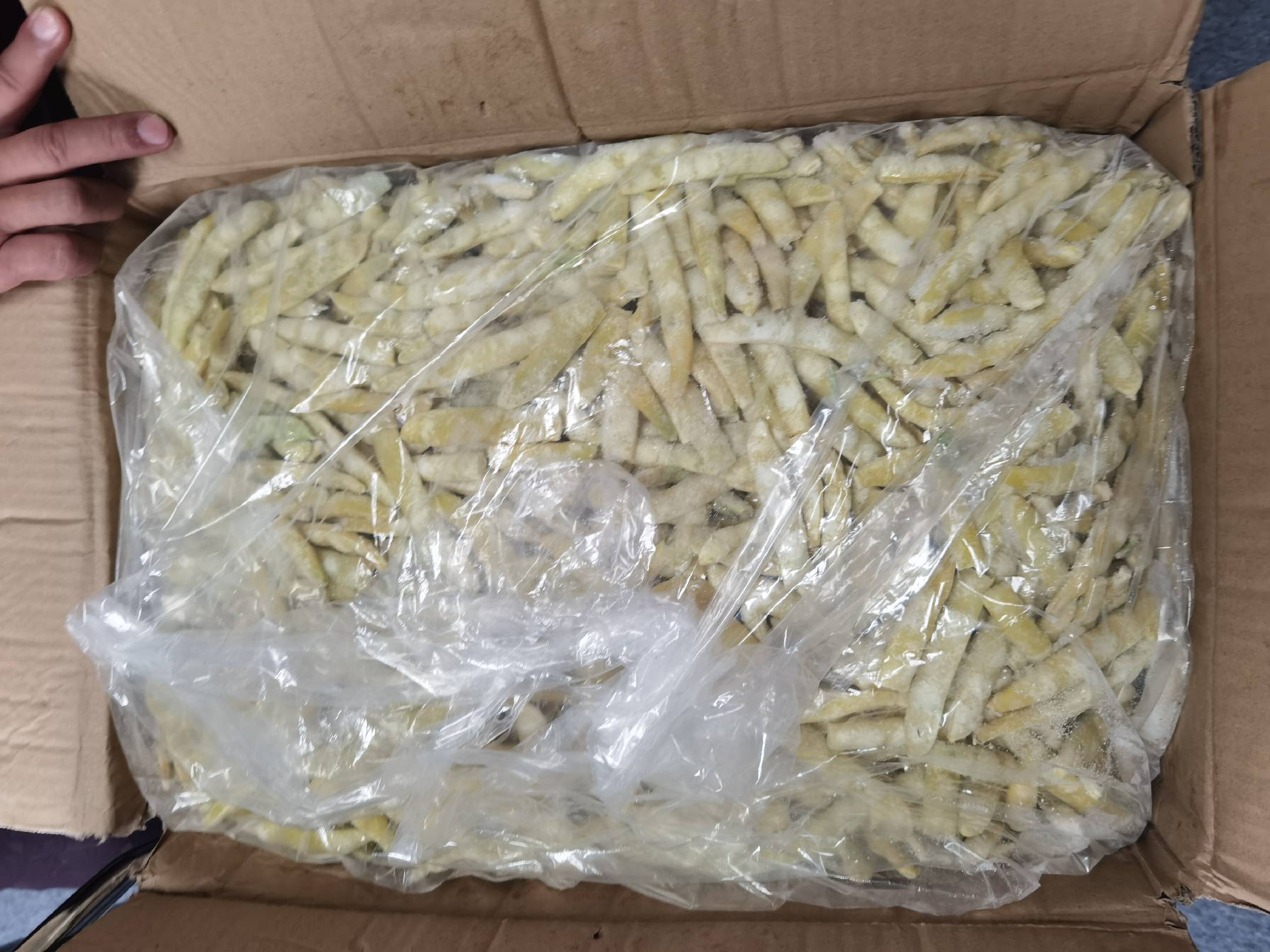 家庭厨房中豆角储存场景