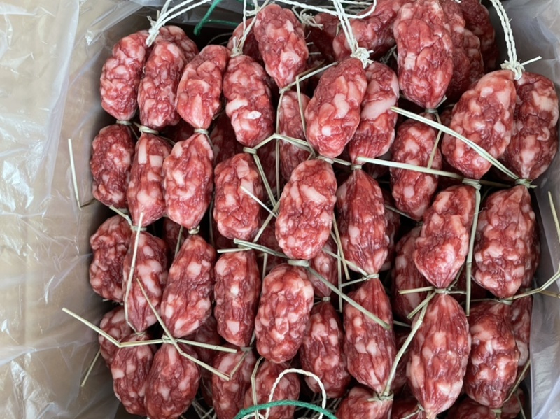 精品腊肠跑江湖腊肠腊肉电商展会批发麻辣香肠广式腊肠批发