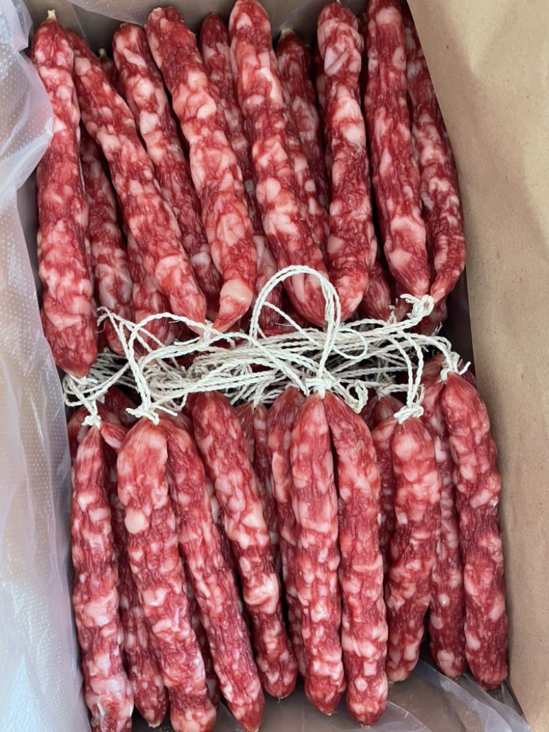精品腊肠跑江湖腊肠腊肉电商展会批发麻辣香肠广式腊肠批发