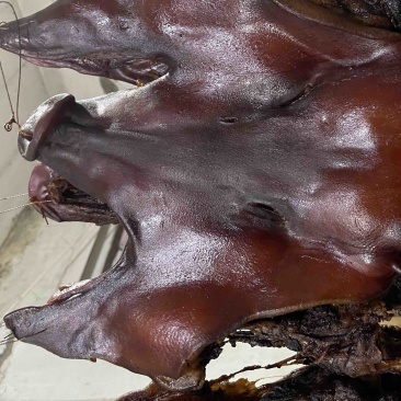 特干去骨腊猪头（腊肉腊肠源头工厂量大从优）